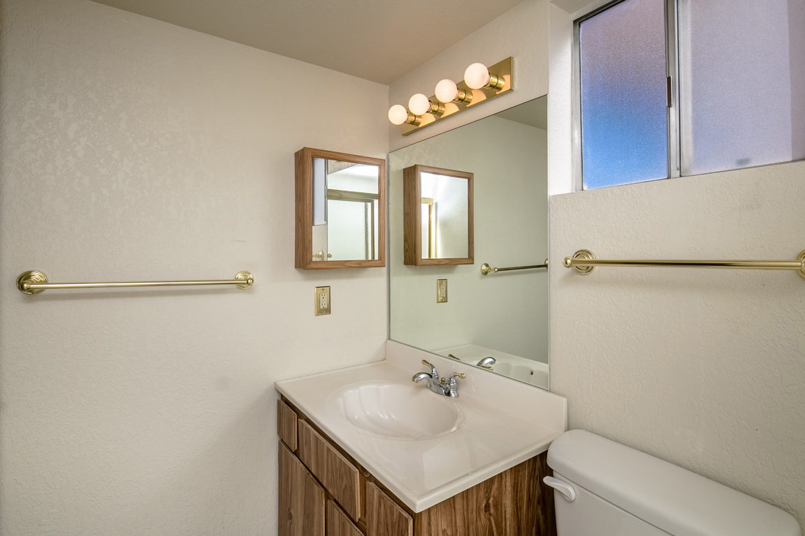 2301 McCulloch Blvd - Unit E Lake Havasu City AZ 86403 - Photo 6