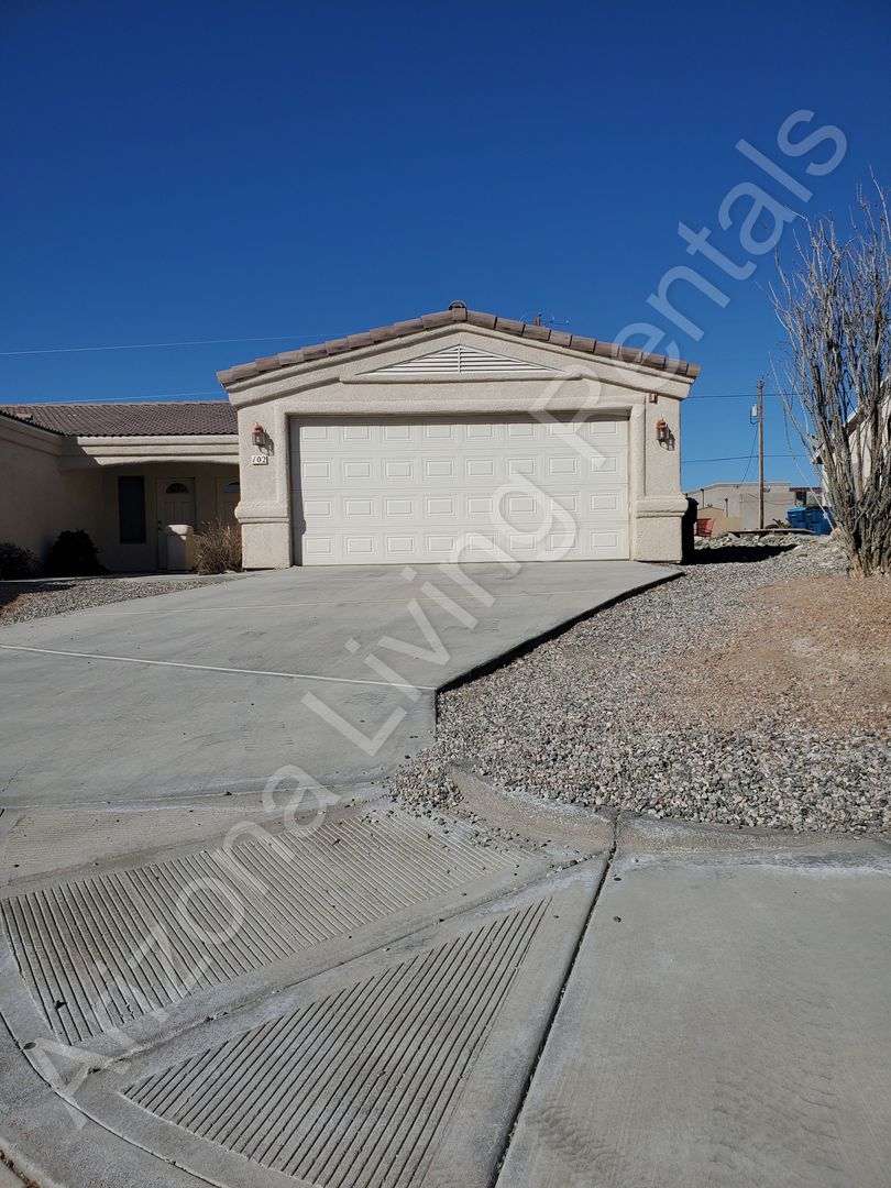 Lake Havasu City Apartment: 3005 Palisades Drive