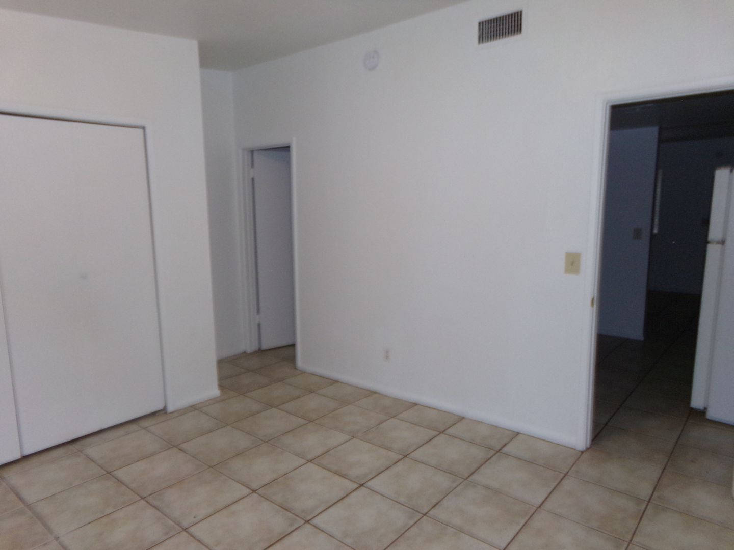 3873 Roosevelt Street - Unit B Kingman AZ 86409 - Photo 6