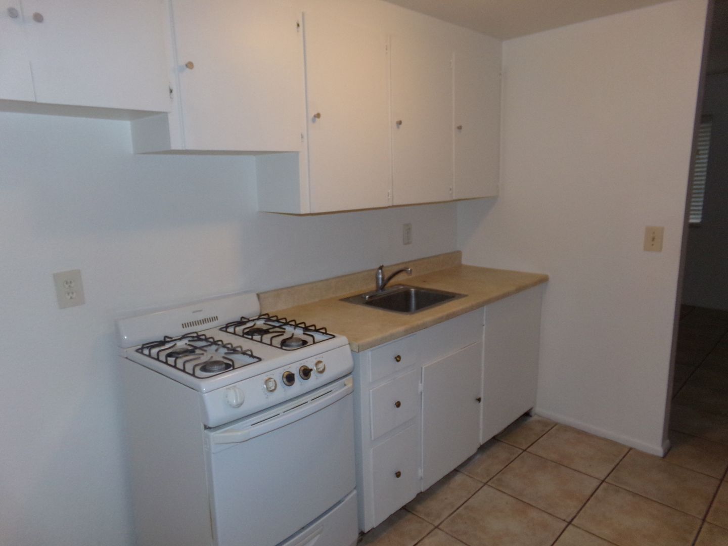 3873 Roosevelt Street - Unit B Kingman AZ 86409 - Photo 10