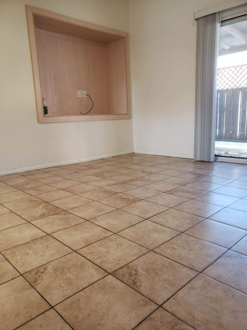 2065 Mesquite Ave - Unit 6 Lake Havasu City AZ 86403 - Photo 4