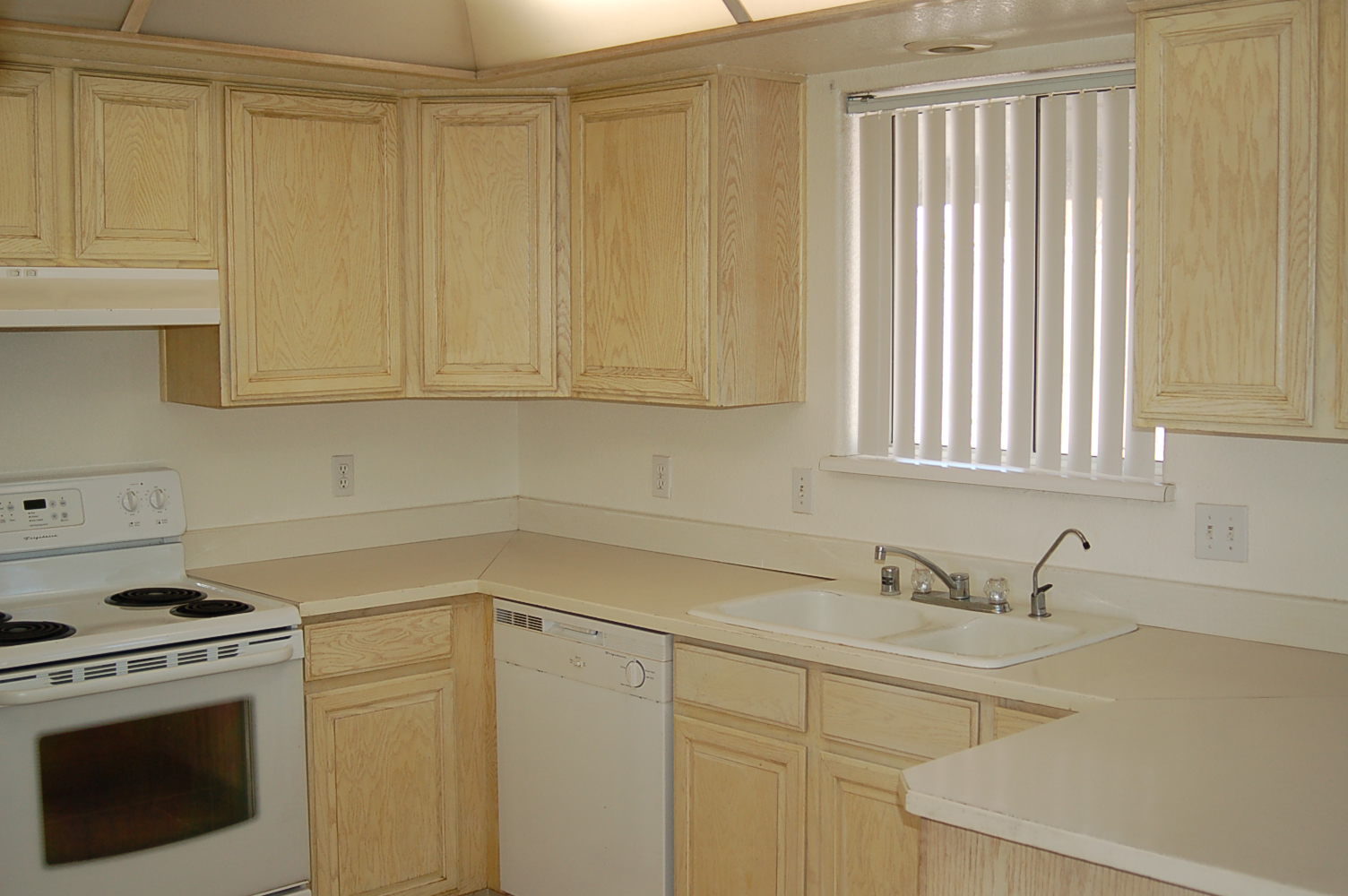 1350 Beefeater Drive Lake Havasu City AZ 86404 - Photo 3