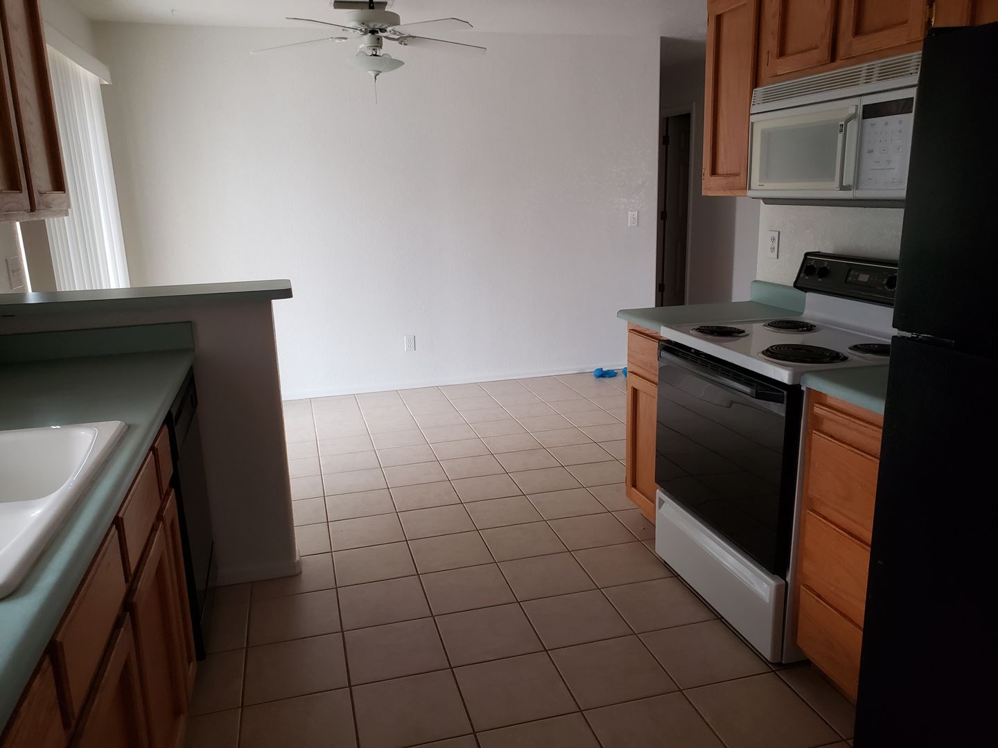 3360 Tomahawk Dr. Lake Havasu City AZ 86406 - Photo 2