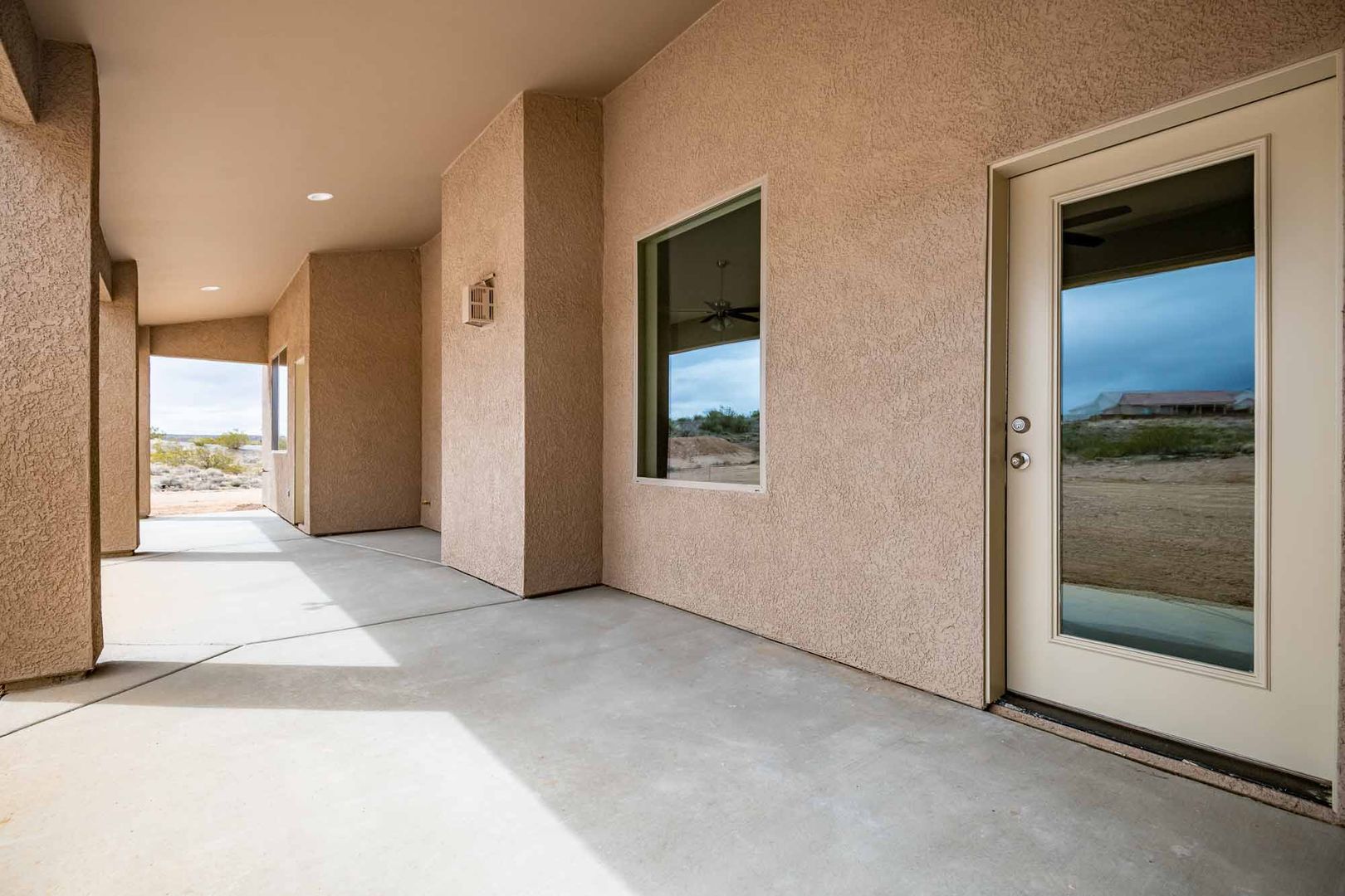 3286 E. Rosslyn Dr. Kingman AZ 86401 - Photo 2