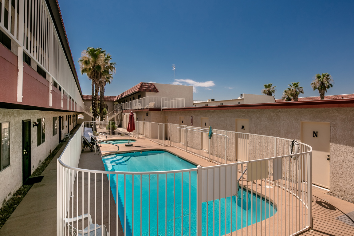 2301 McCulloch Blvd - Unit E Lake Havasu City AZ 86403 - Photo 1