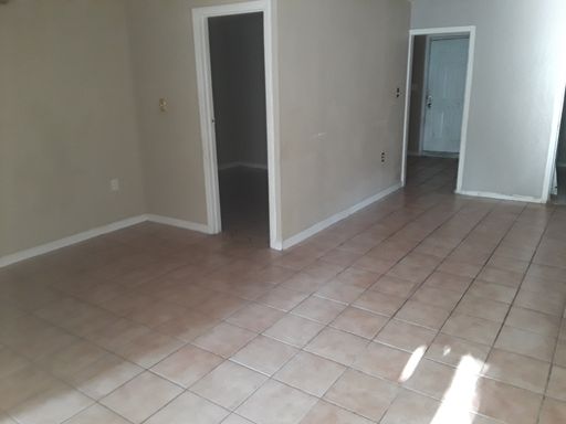2 bedroom apartment – photo 1