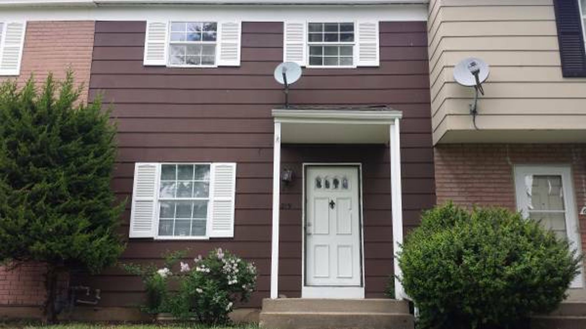 GRANDVIEW House: 6219 E 127TH ST