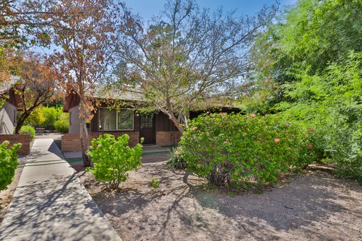 1 -bedroom plus den Apartment in Tempe – photo 1