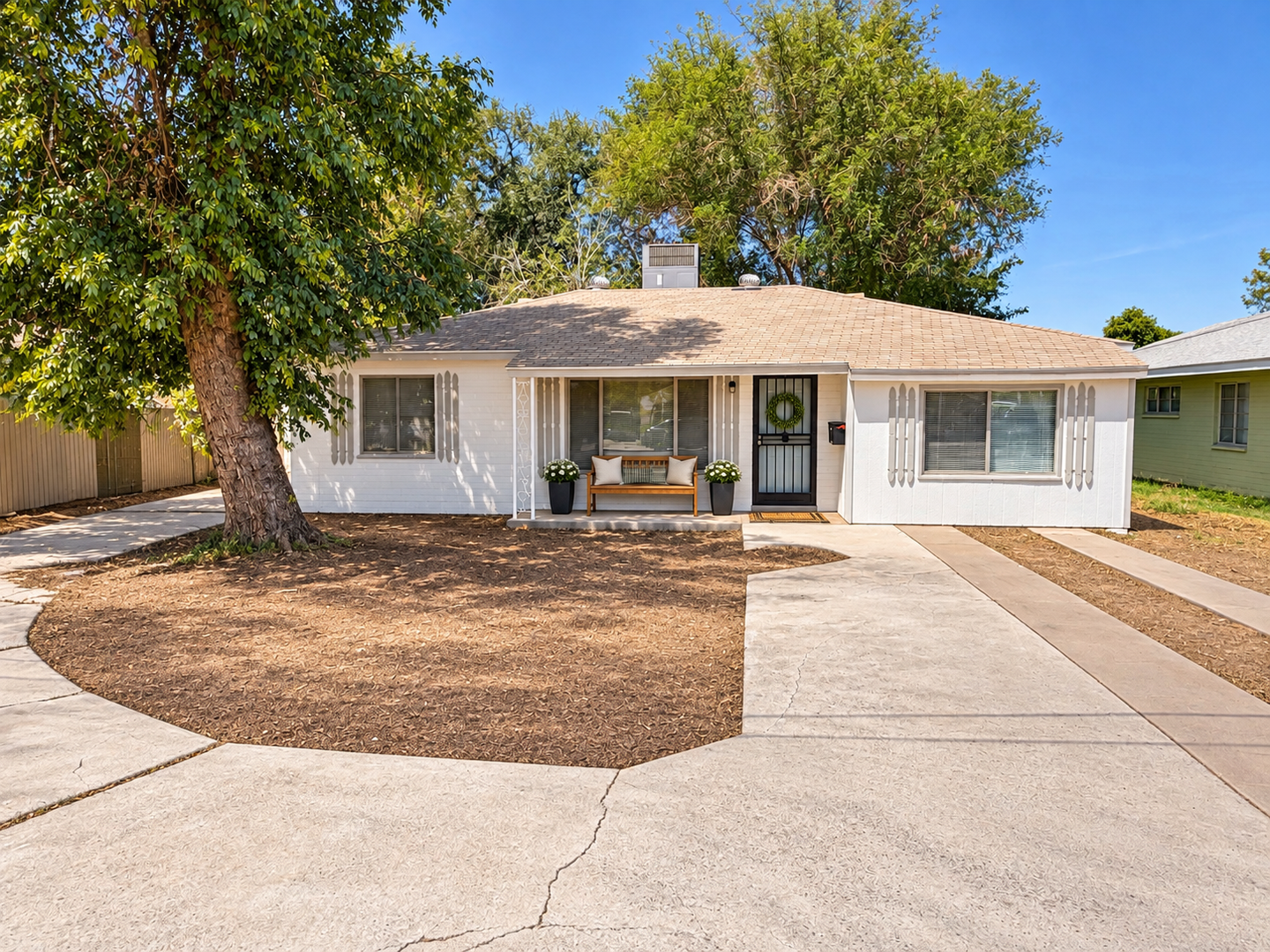 Glendale House: 6518 N 61st Dr