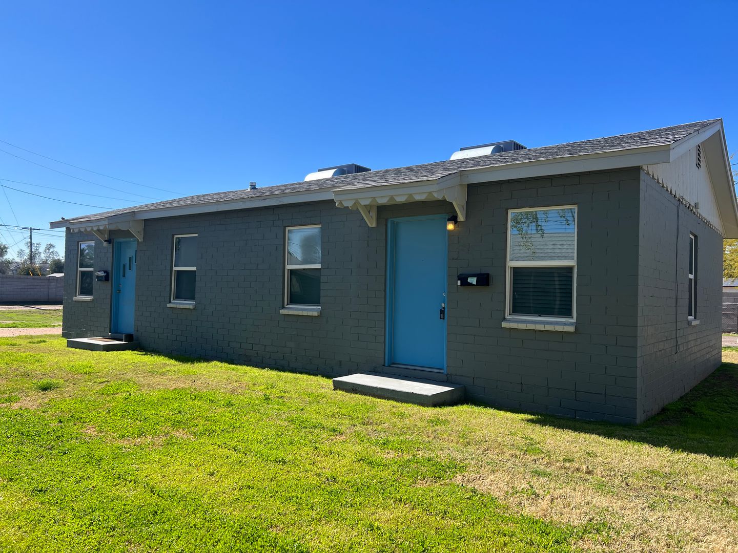 Phoenix Apartment: 925 E Turney Ave
