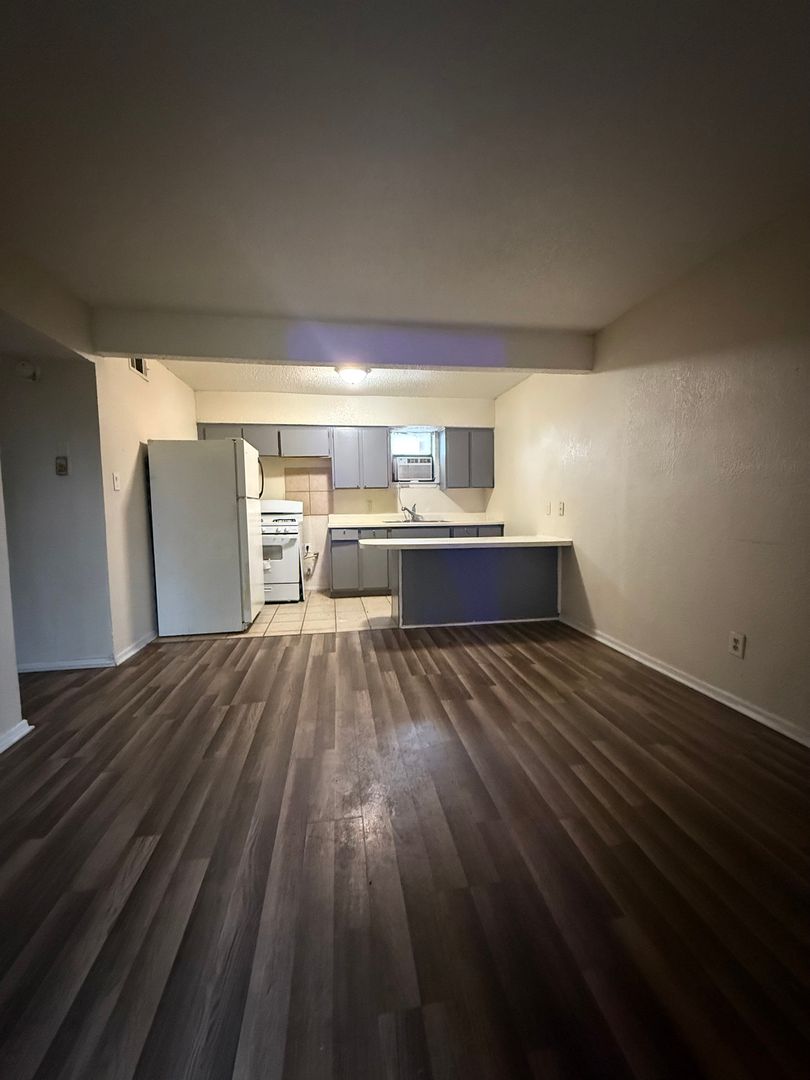Killeen Apartment: 1601 E. Central Texas Expressway - 108