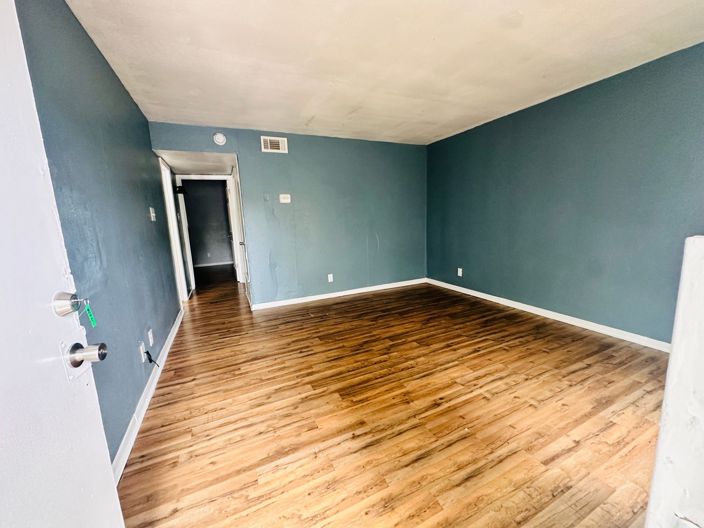 KILLEEN Apartment: 407 W AVENUE E.