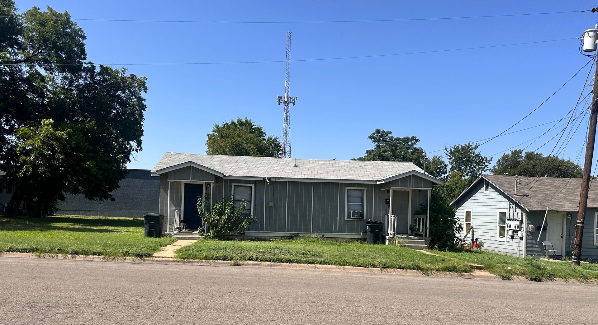 Killeen Apartment: 110 W Ave A