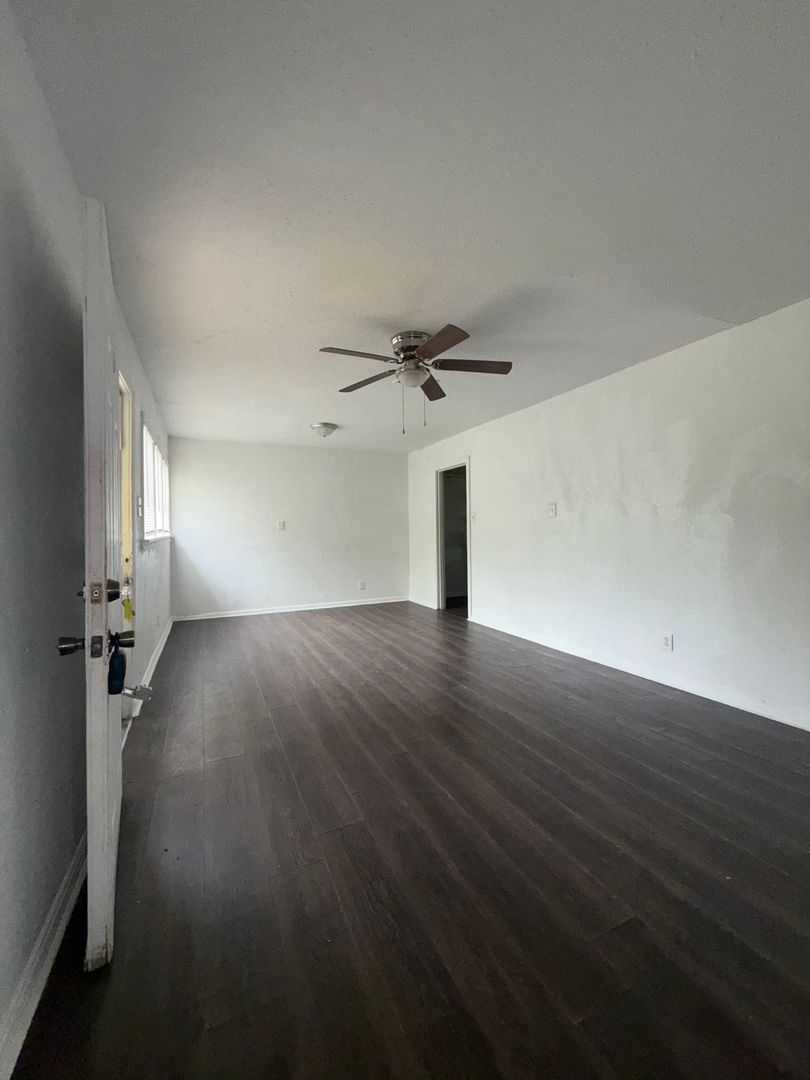 Killeen Apartment: 913 Kern Ave