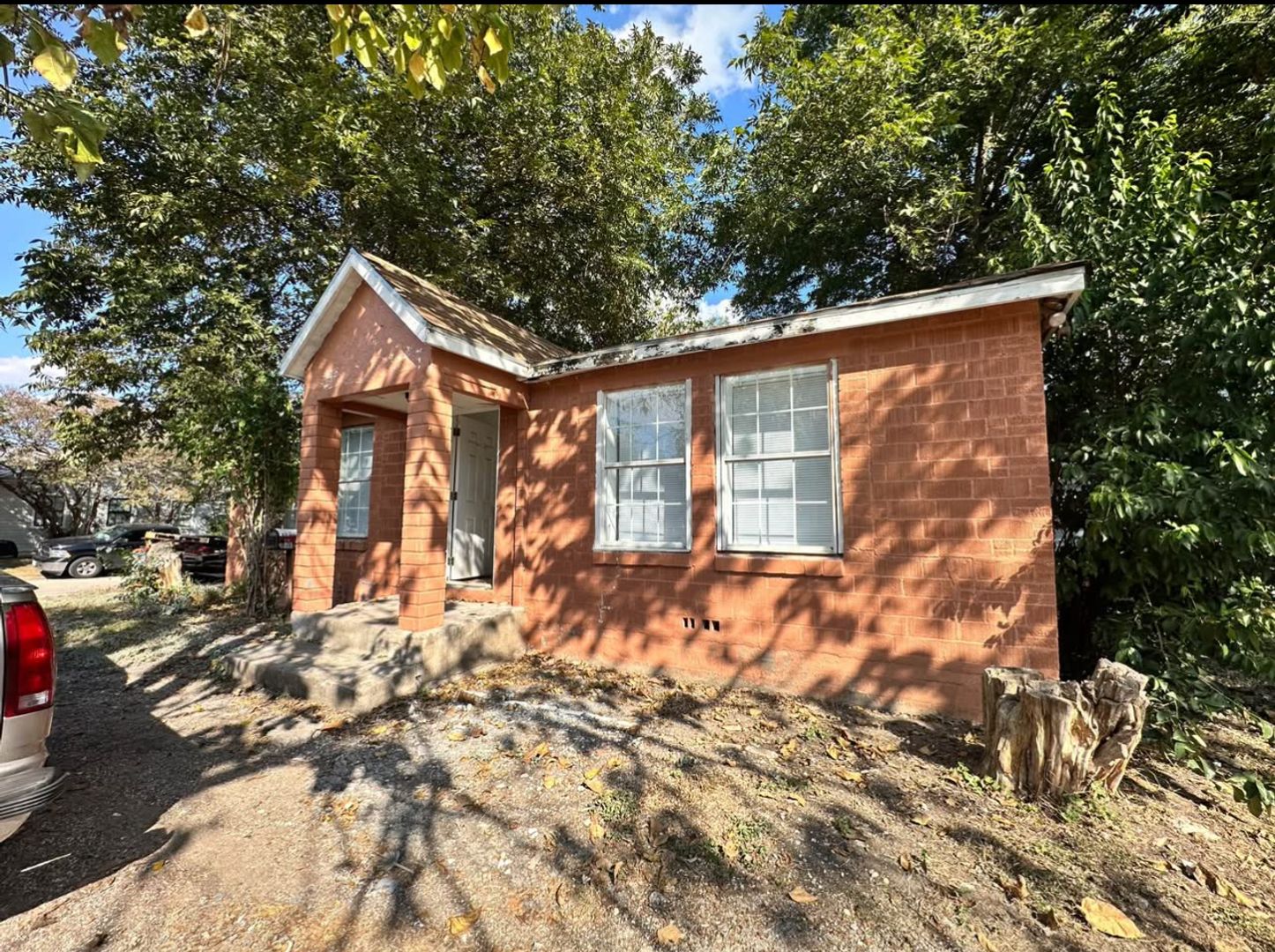 TEMPLE House: 1101 S 3RD ST