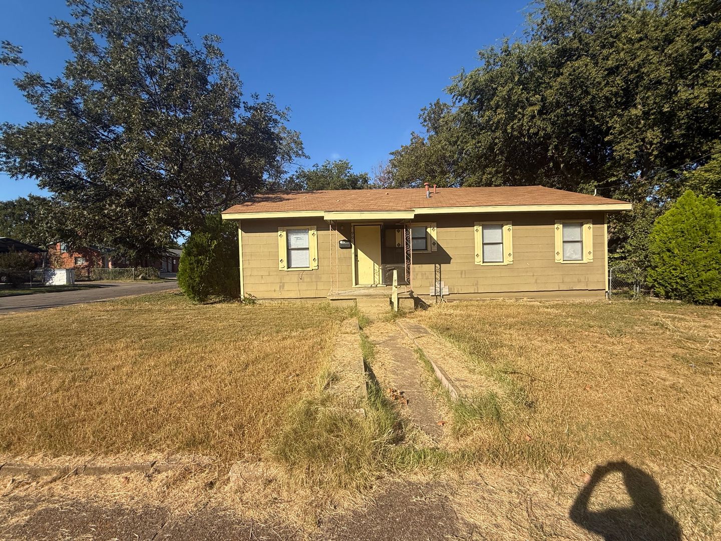 Killeen House: 901 Attas Ave