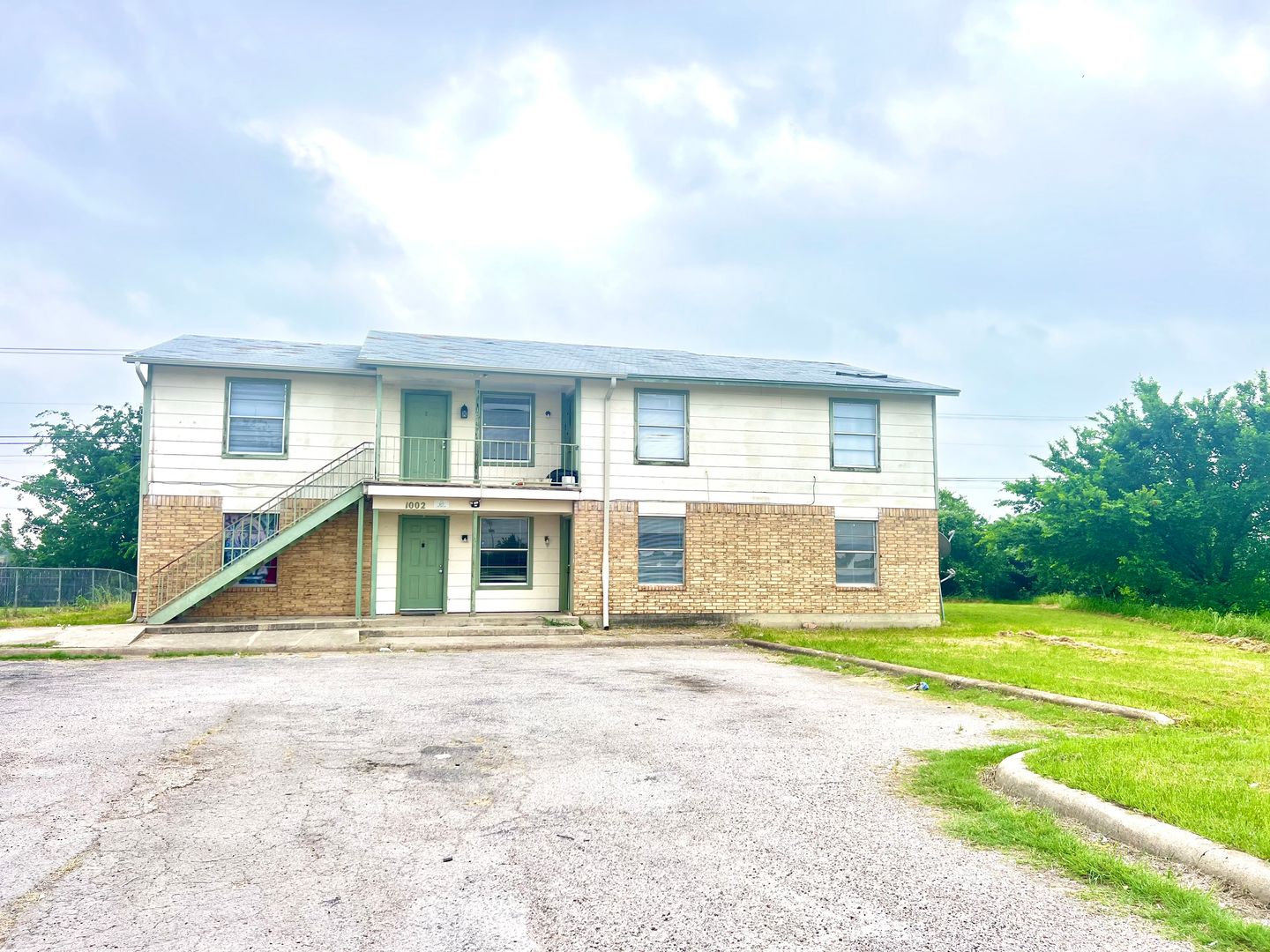 KILLEEN Apartment: 1002 EASTSIDE DR