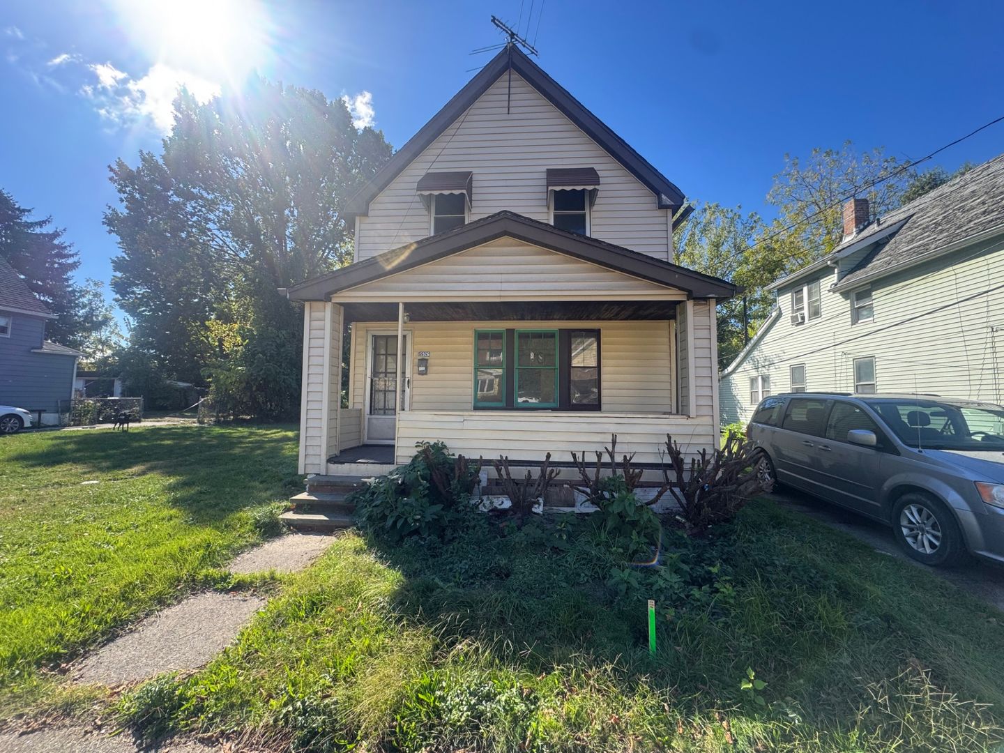 Cleveland House: 15926 WHITCOMB RD CLEVELAND, OH. 44110