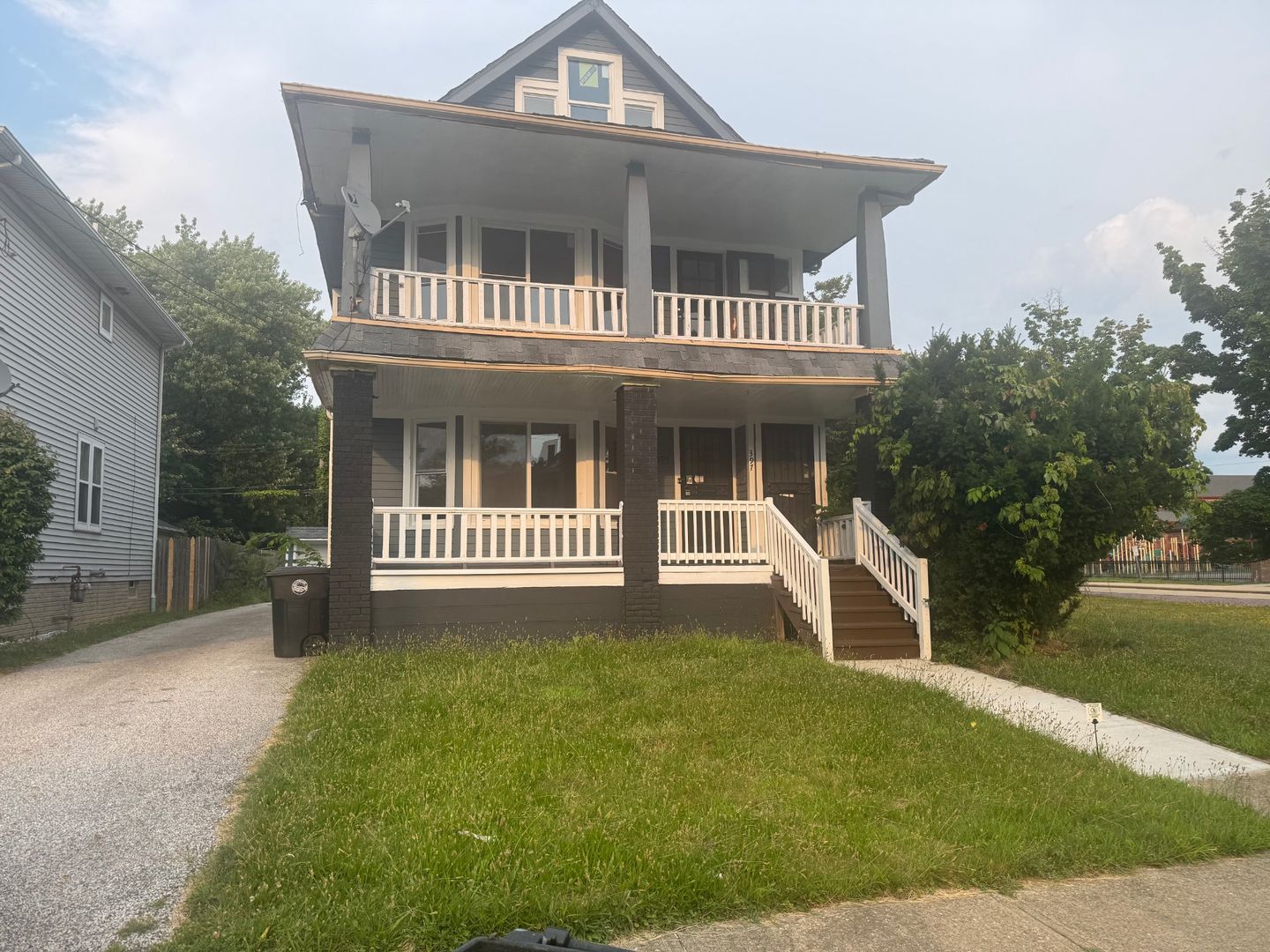 Cleveland Apartment: 395 E 149th St