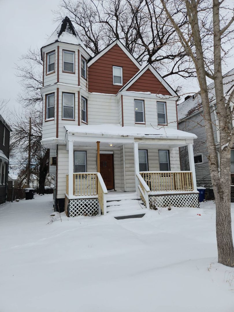 CLEVELAND House: 10919 OLIVET AVE