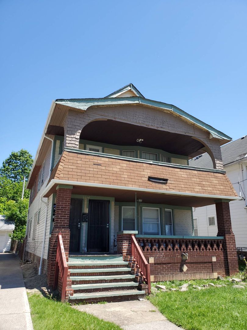 Cleveland Apartment: 3277 E 146th St