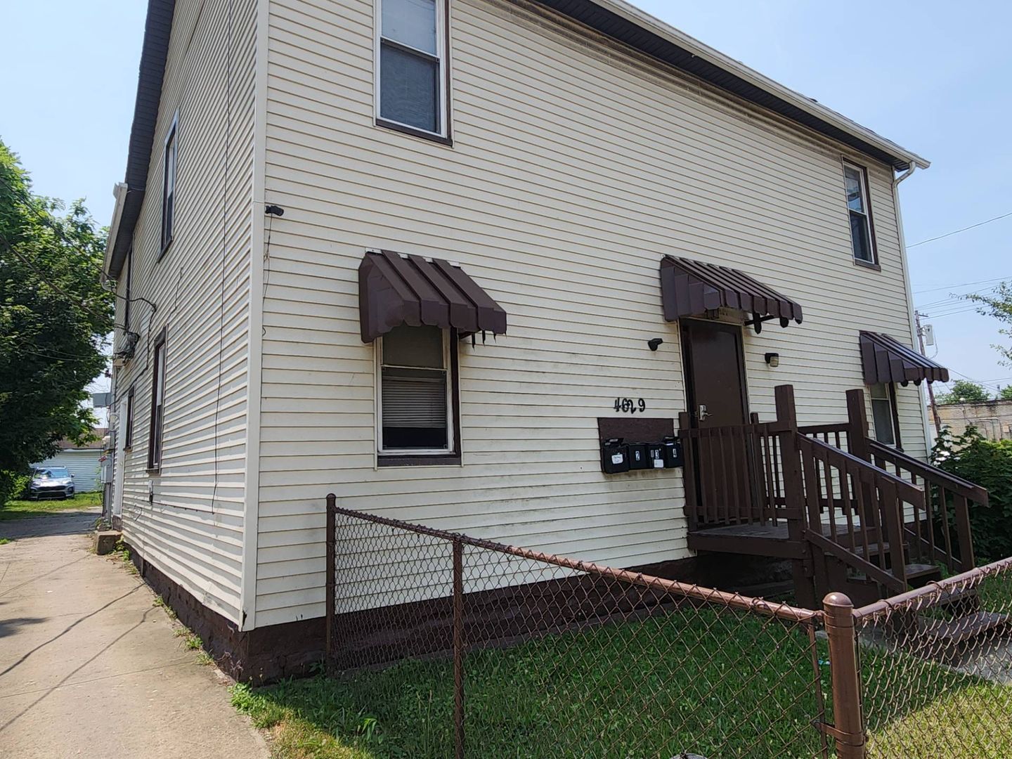 Cleveland Apartment: 4629 STORER AVE