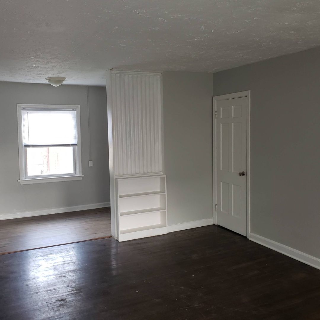 Dayton Apartment: 518 Delaware Ave