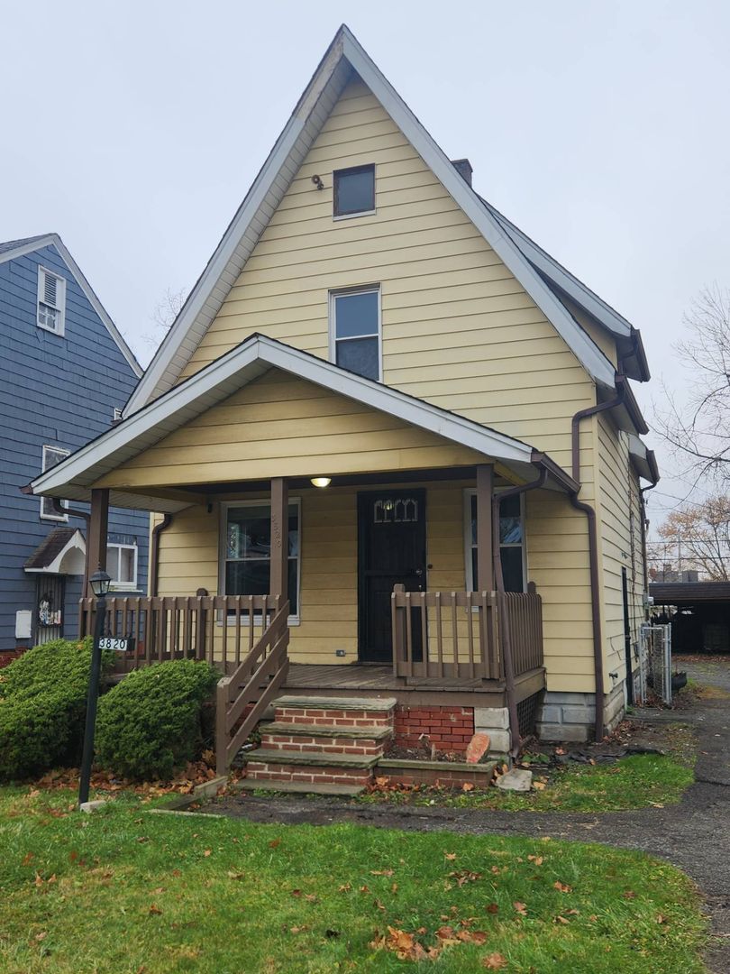 CLEVELAND House: 3820 E 153 ST