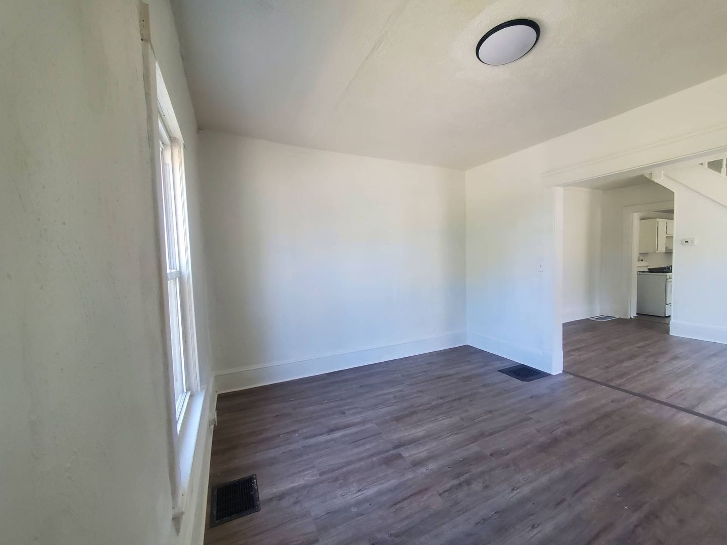 Cleveland Apartment: 7401/7311 Brinsmade Ave