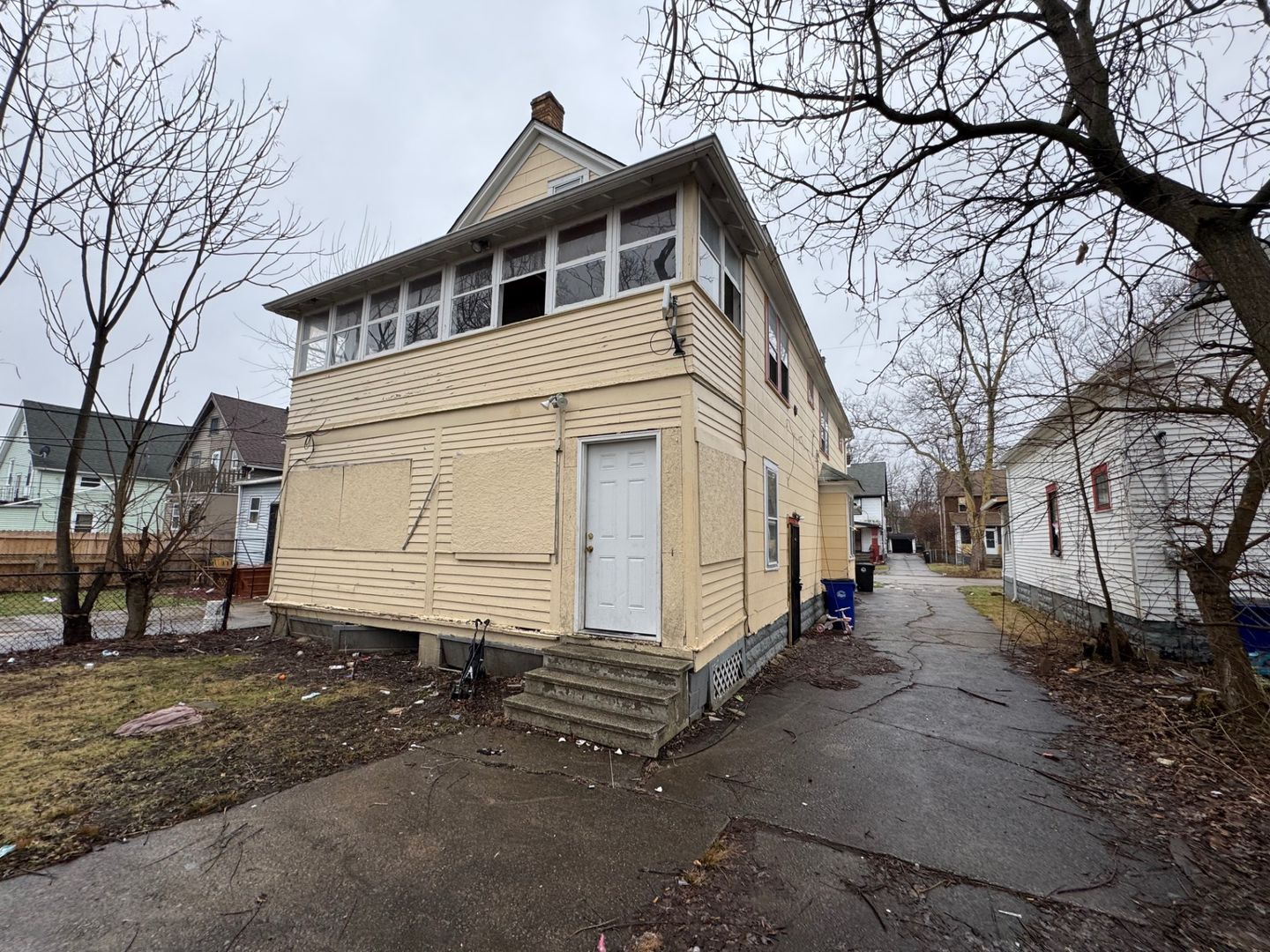 Cleveland Apartment: 12918 Ferris Avenue