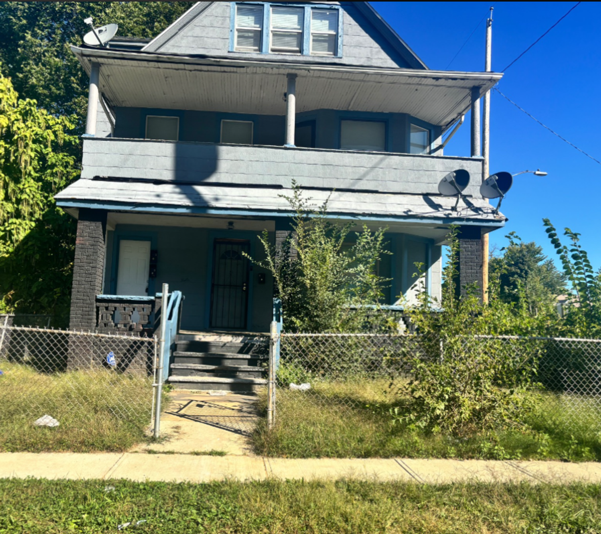 Cleveland Apartment: 8311 Decker Ave