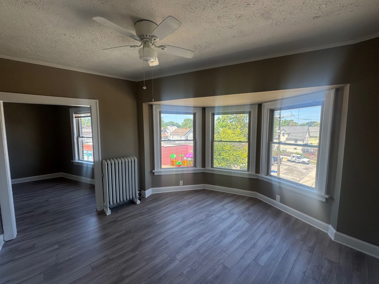 Cleveland Apartment: 9605 Lorain Ave