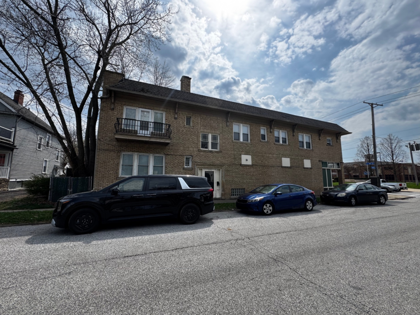 Cleveland Apartment: 395 E 152 ST
