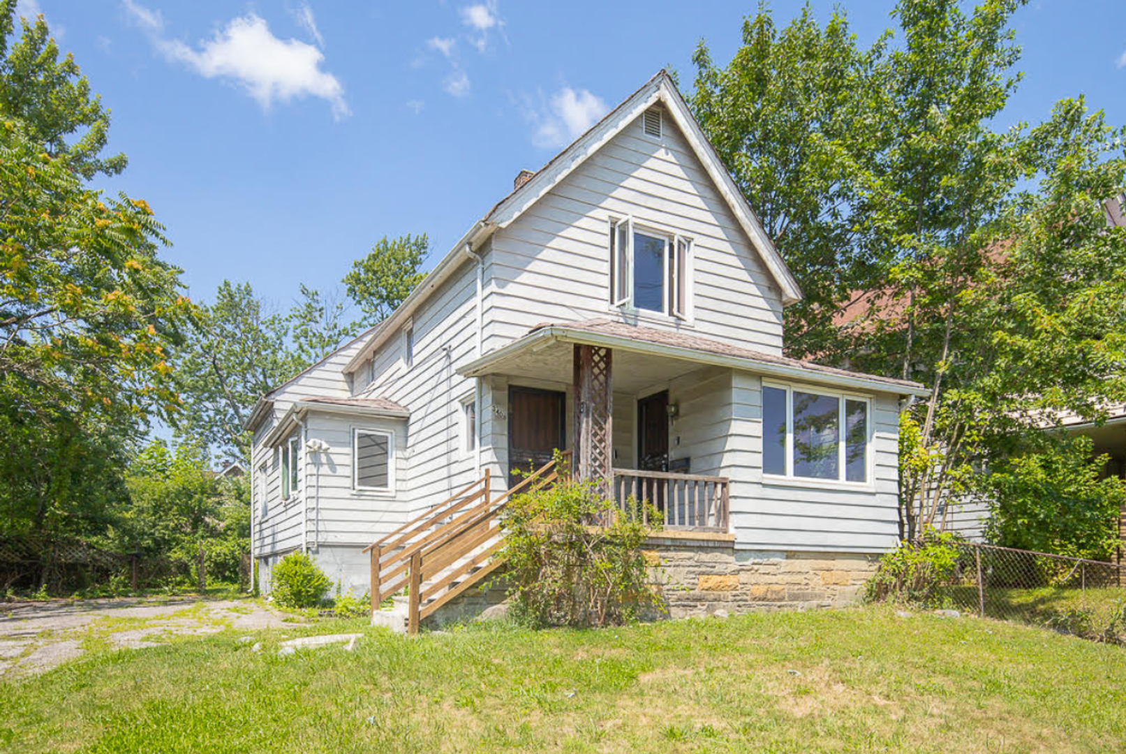 CLEVELAND Apartment: 3408 E 140 ST