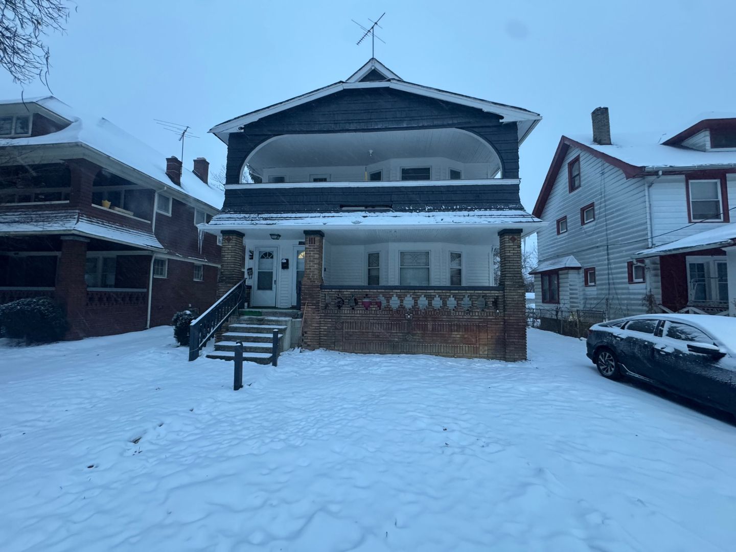 CLEVELAND Apartment: 3526 E 151 ST