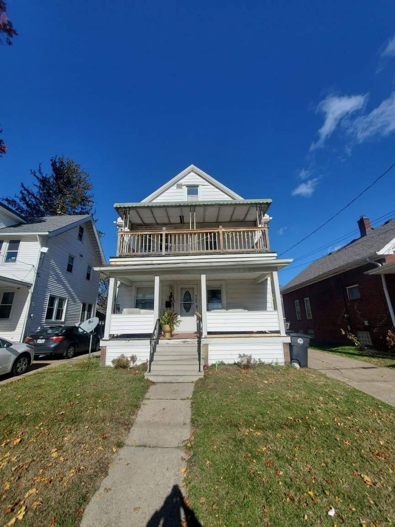 CLEVELAND Apartment: 7126 CAMDEN AVE  CLEVELAND, OH. 44102