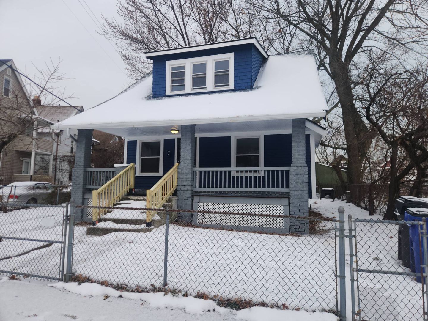 Cleveland House: 1140 E 144 ST