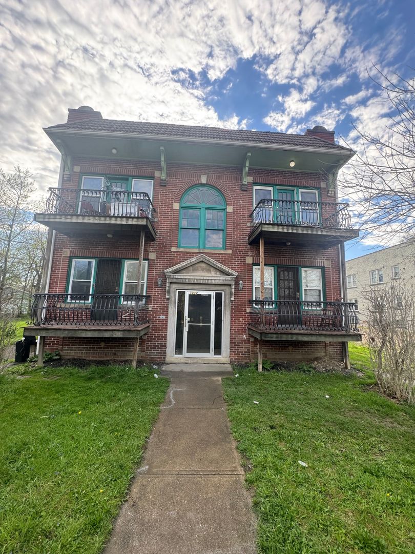 CLEVELAND Apartment: 3424 E. 139th St