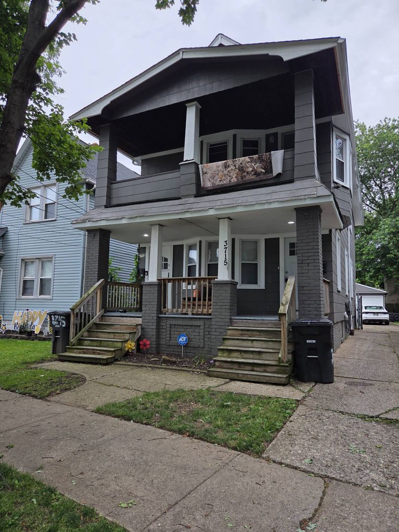 Cleveland Apartment: 3715 W 39th St