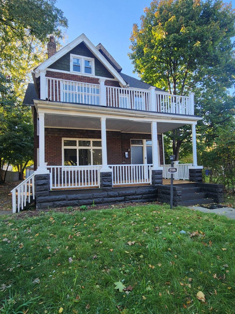 Cleveland Apartment: 2186 E 89th St