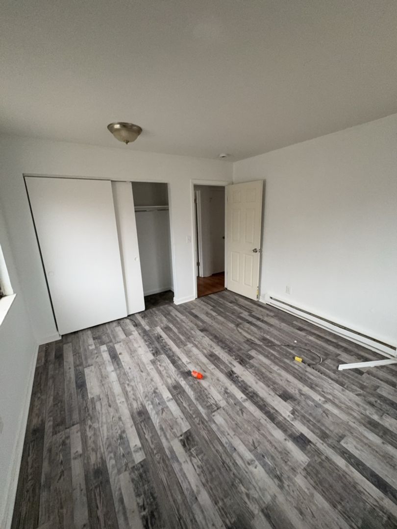 Toledo Apartment: 1509 Brooke Park Dr