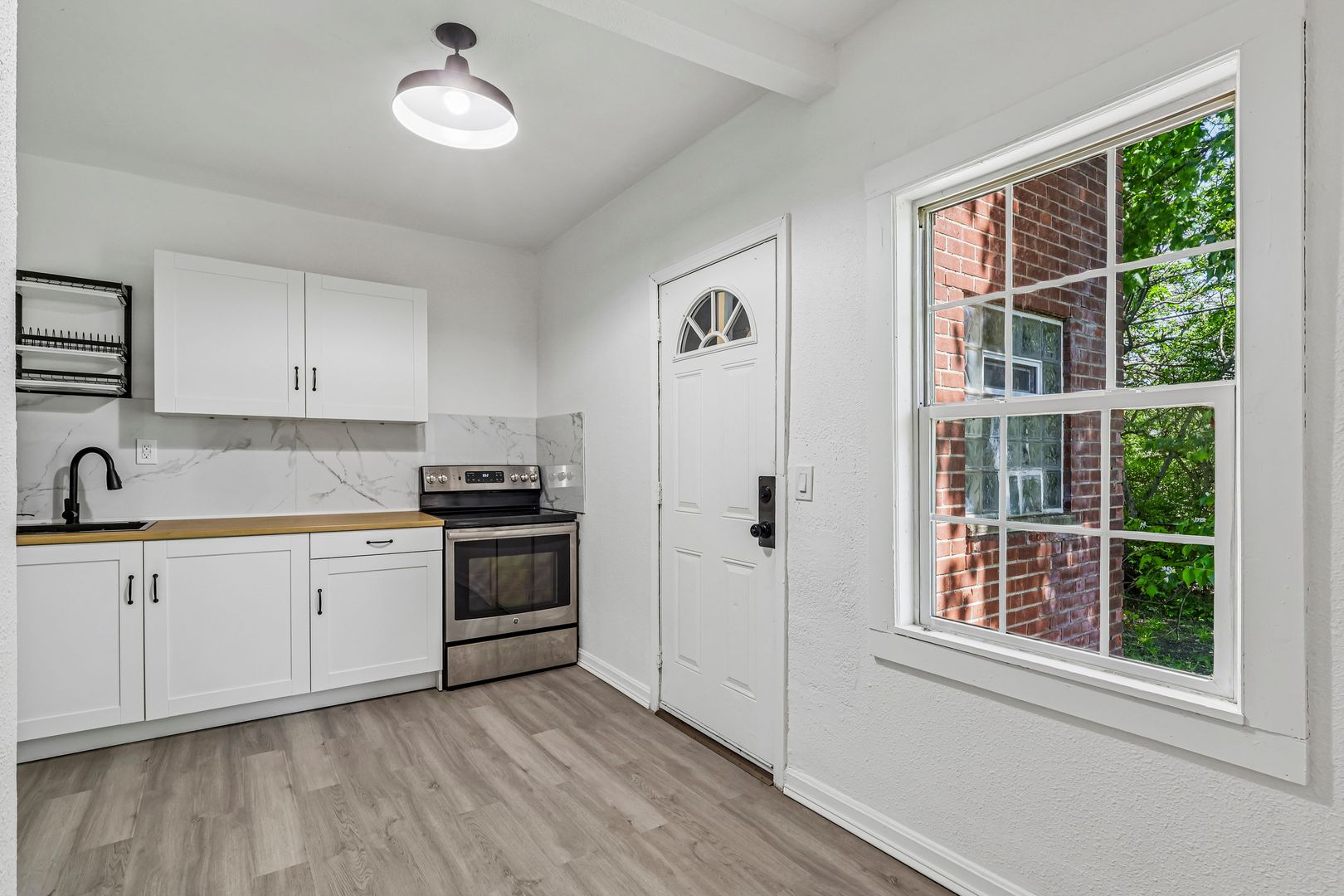 East Cleveland Apartment: 1825 Lakeview Ave