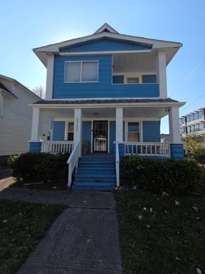 Charming 2-Bedroom ( With Attic) Property in Prime Location – photo 1