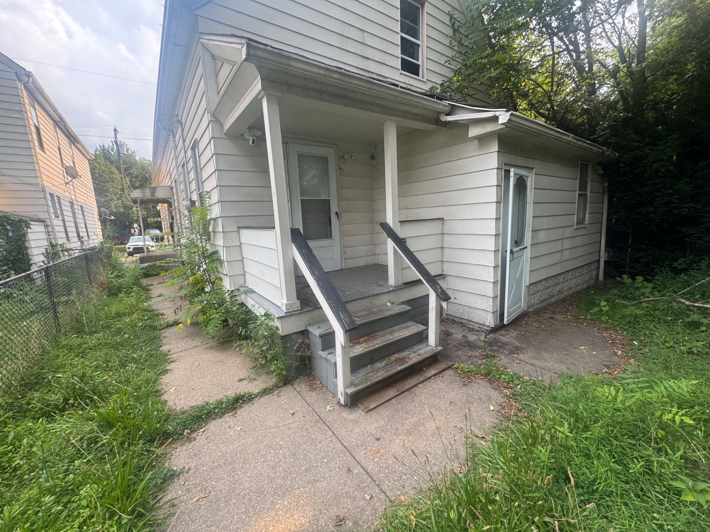 Cleveland Apartment: 6401 Gertrude Ave
