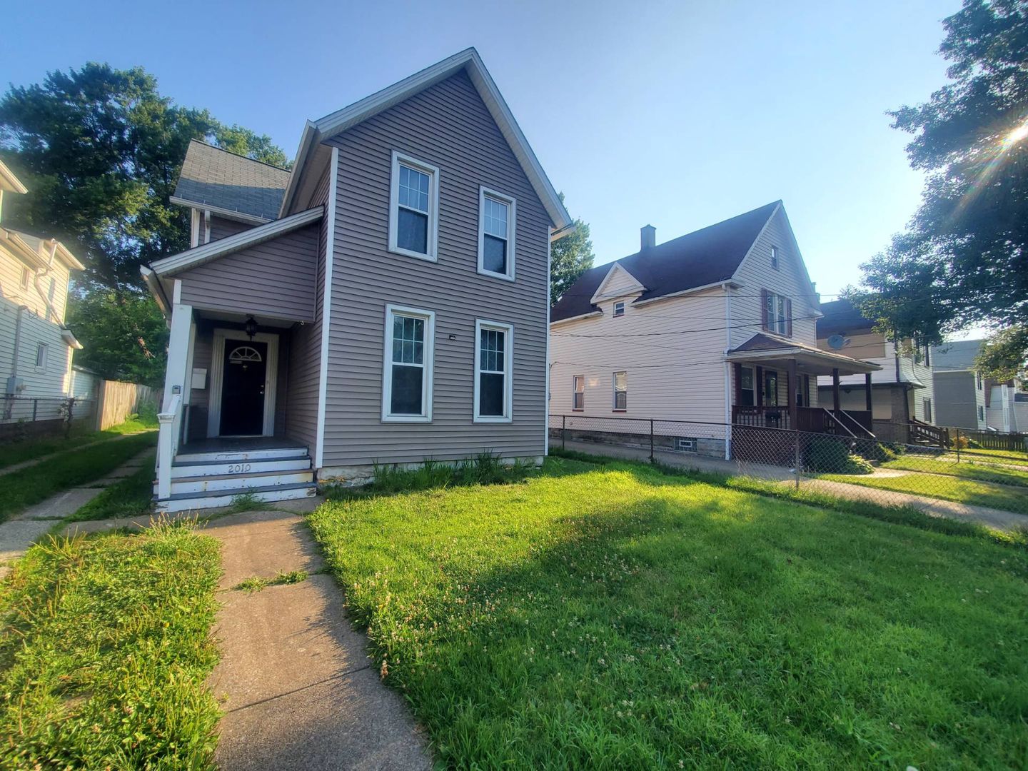 Cleveland Apartment: 2010 Forestdale Ave,