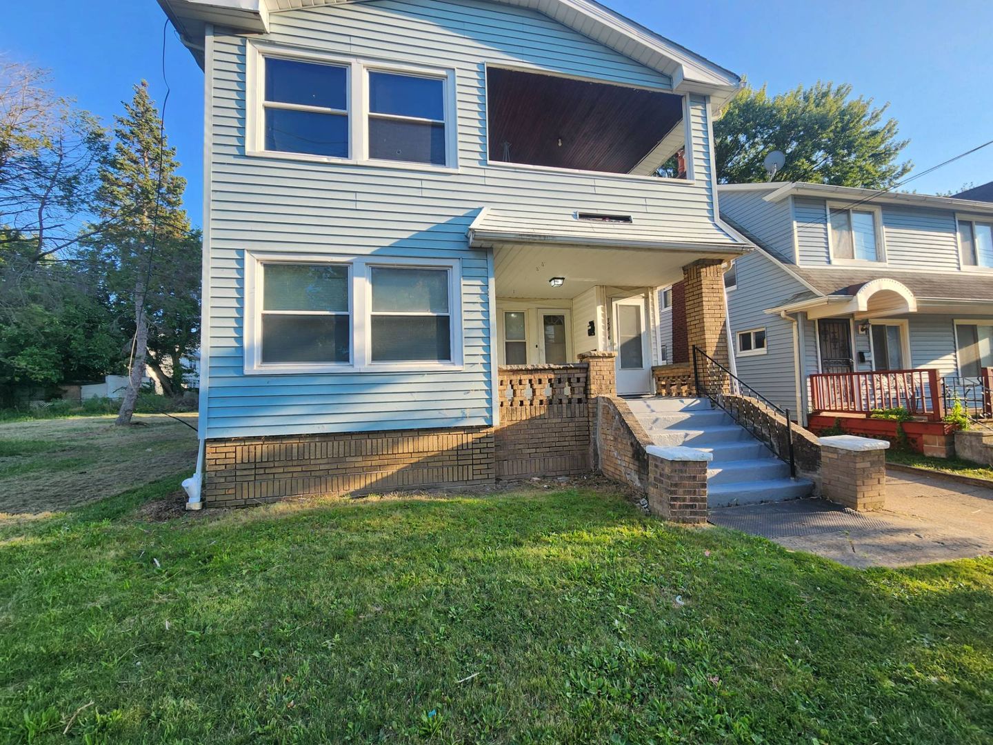 Cleveland Apartment: 15816 Grovewood Ave
