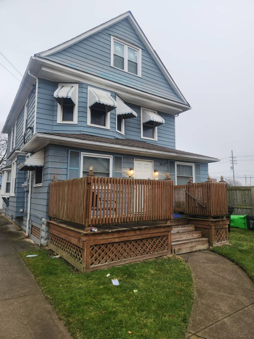 Newburgh Heights Apartment: 4017 E 54th St,