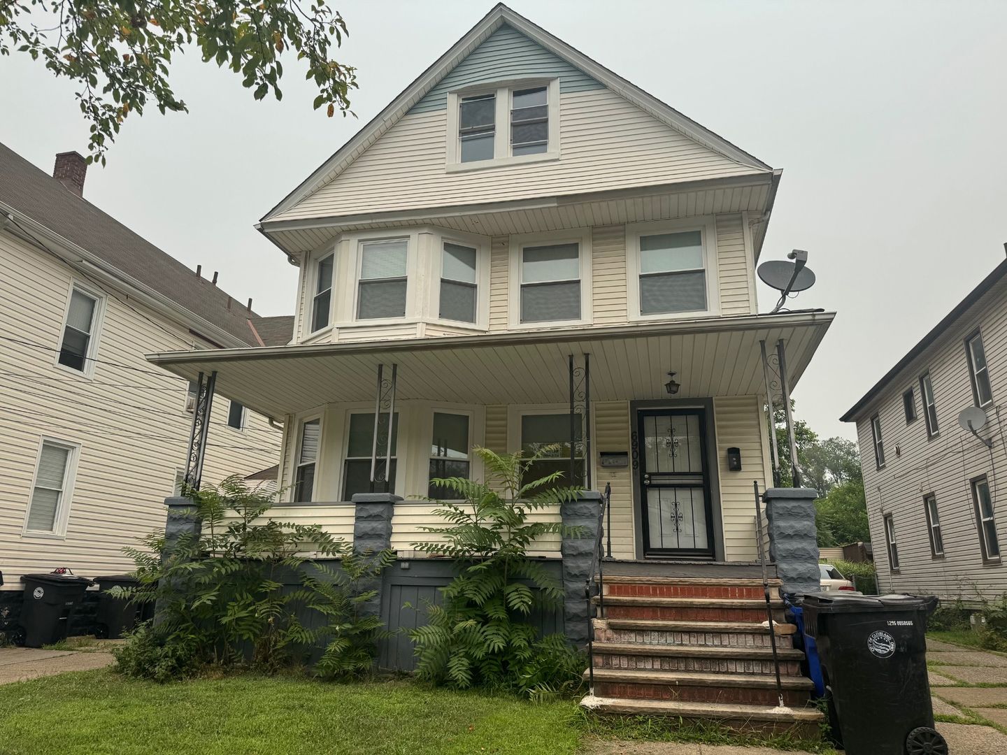 Cleveland Apartment: 6909 Worley Ave.