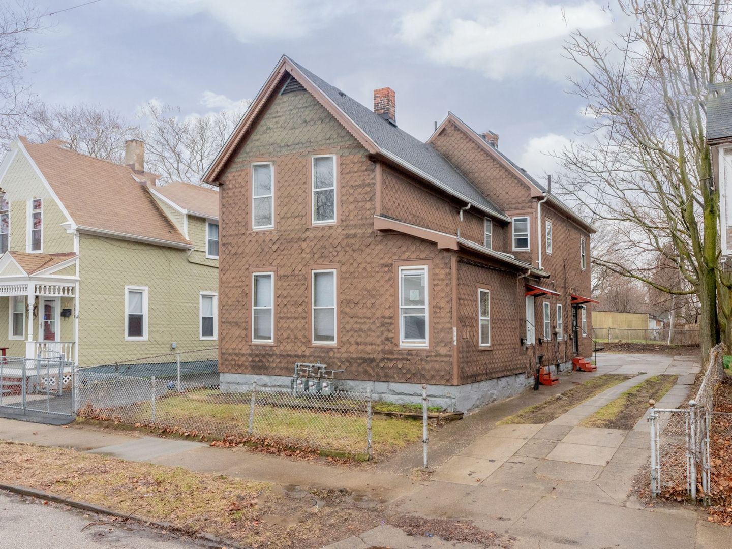 Cleveland Apartment: 5814 Prosser Ave