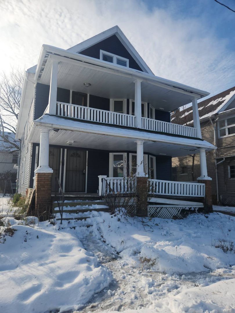 Clevelend Multiplex: 12514 Locke Ave